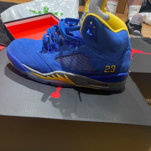 Shoes for sale !! - Picture 2 of 2